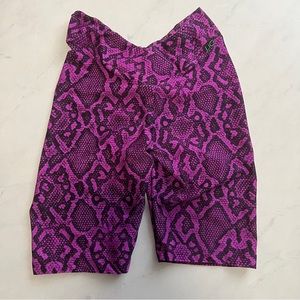 LiciFit Empower V-Cut Scrunch Biker Short XS